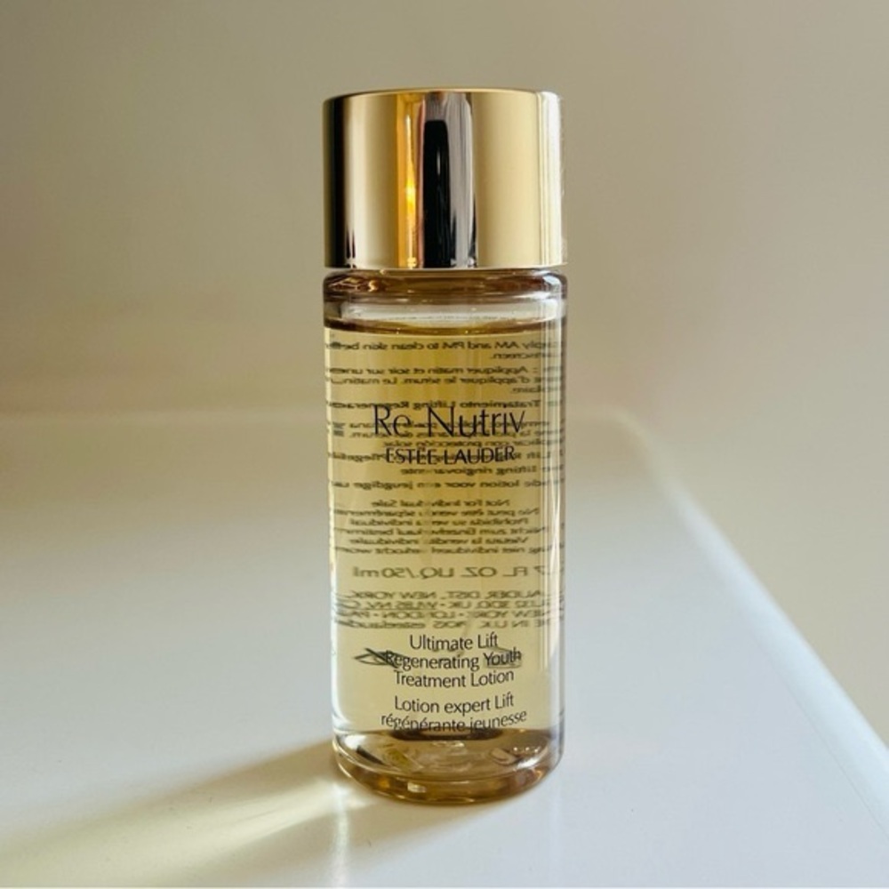 ESTÉE LAUDER ReNutriv Ultimate Lift Regenerating Youth Treatment Lotion 50ml